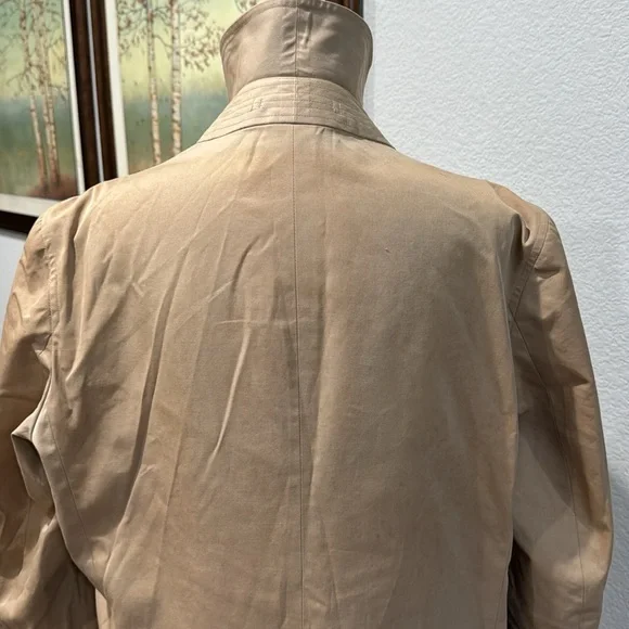 Authentic Burberry trench coat - Picture 7 of 16